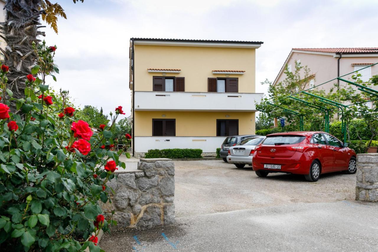Apartman Sintic Krk Town Exterior photo